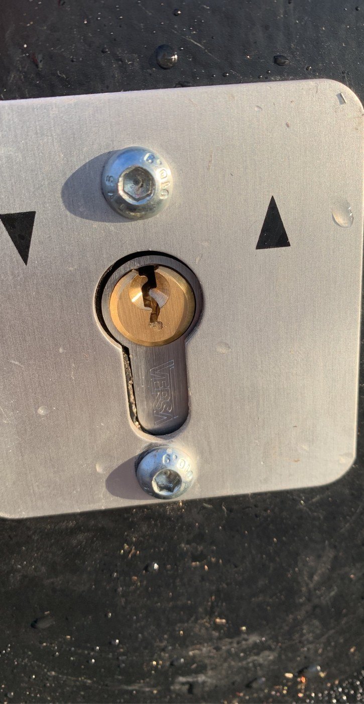 Anti-snap cylinder fitting for a lock change in Belgravia